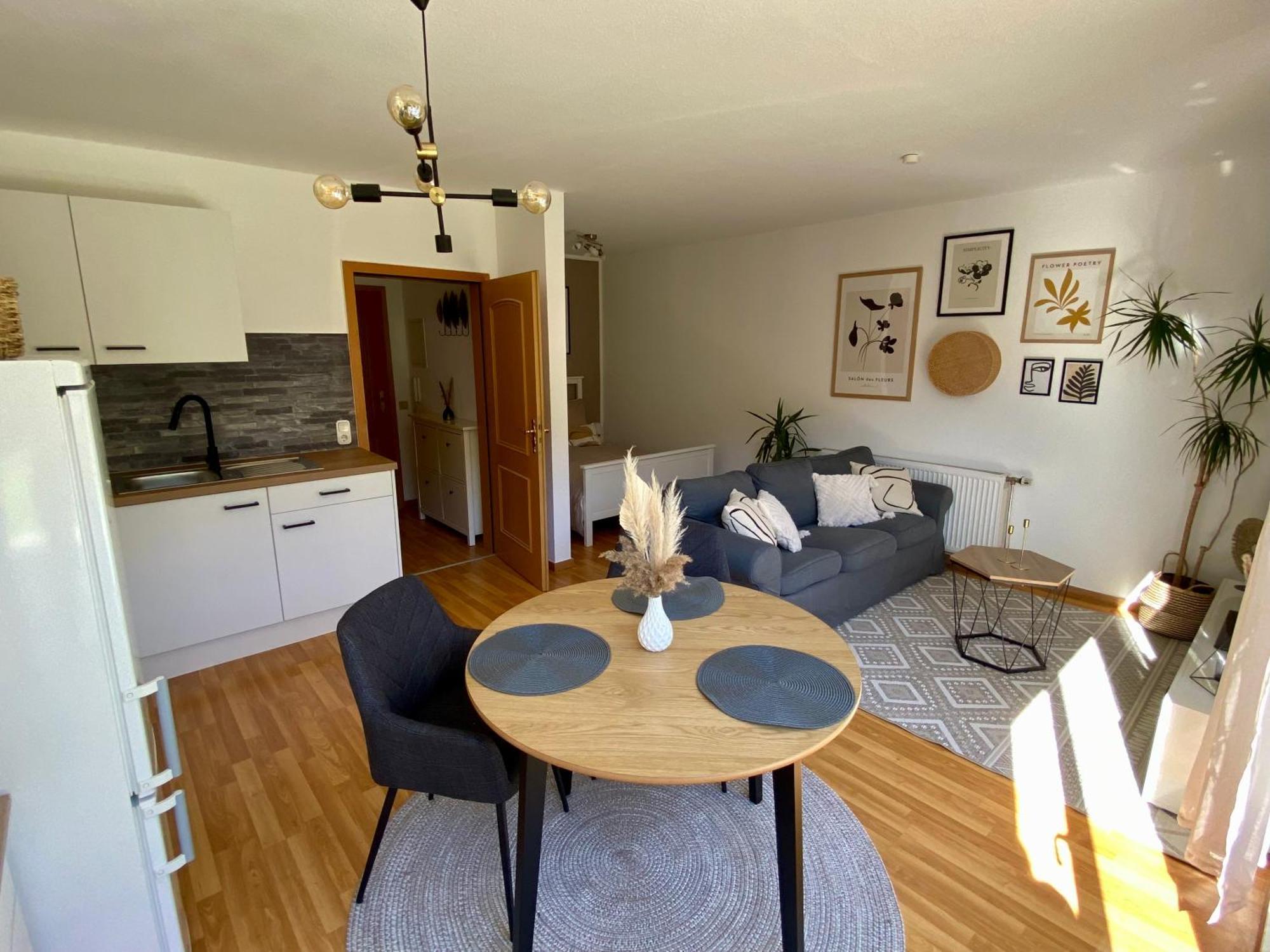 Stilvolles Appartement Jena Ngoại thất bức ảnh